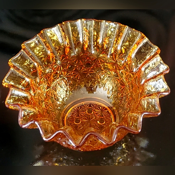 Vntg "Daisy and Button" Amber 6" Bowl by L.E. Smith Glass - Picture 7 of 10